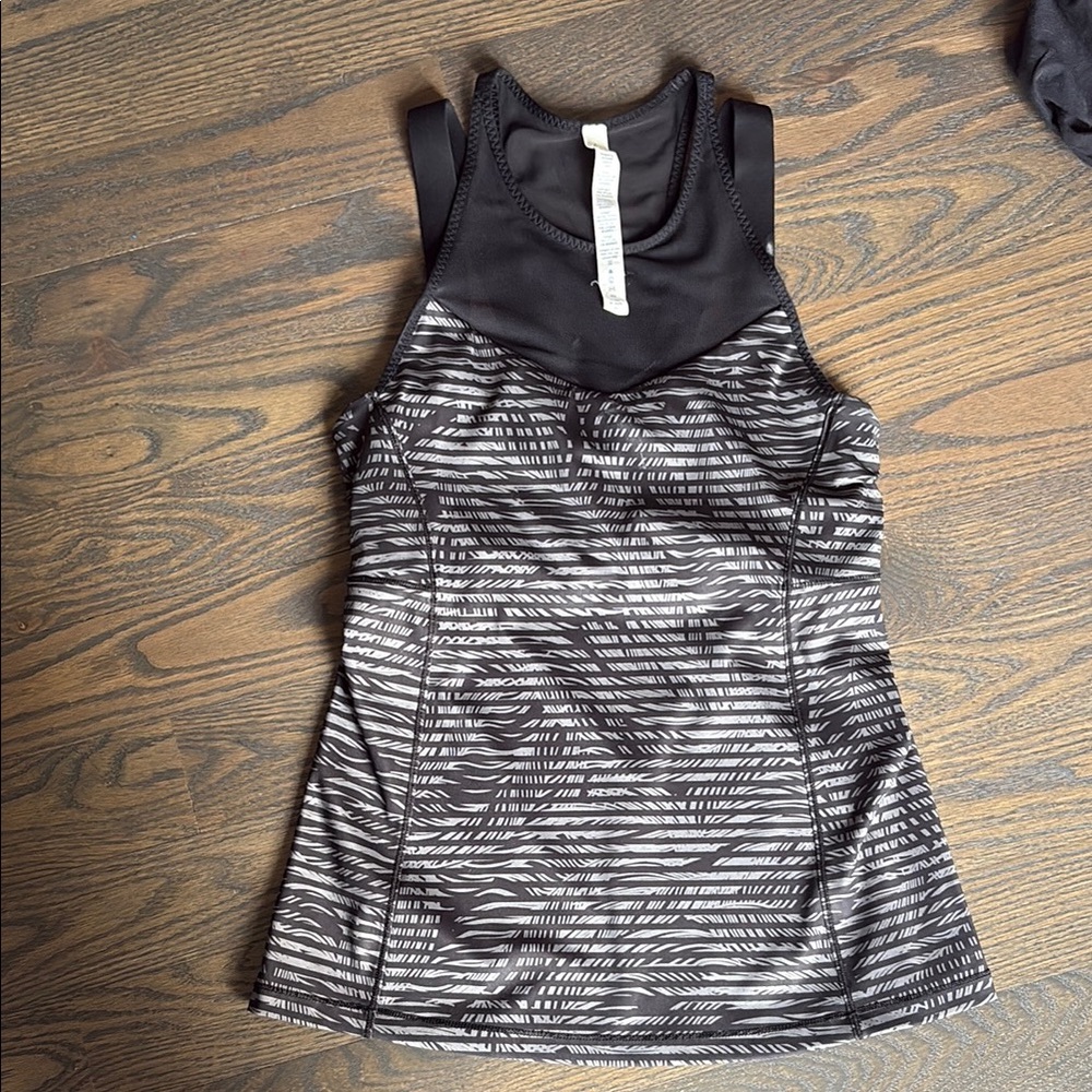Lululemon Black and White Women's Tank Top